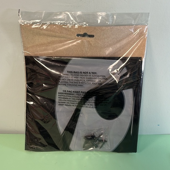 Jumbo Spider Lawn Bag, Decorative Yard Ornament, Spider Garbage Bag - Picture 2 of 2